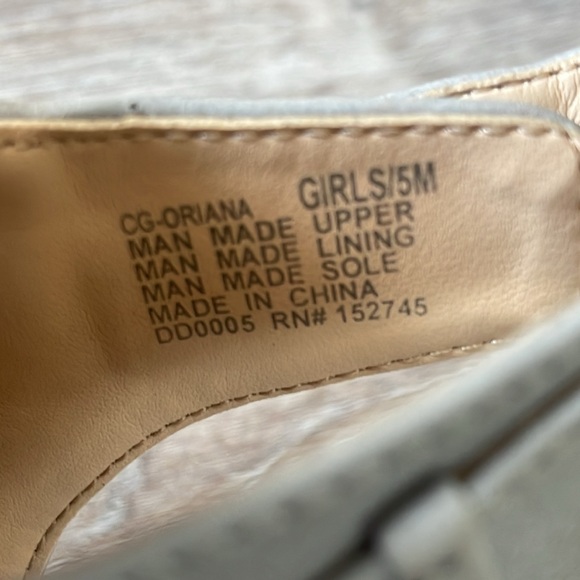 Vince Camuto Oriana Sparkly Perforated Wedge Sandals Size 5 Medium - Picture 6 of 11